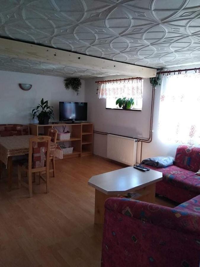 Apartman Pavla Ostruzna Ngoại thất bức ảnh